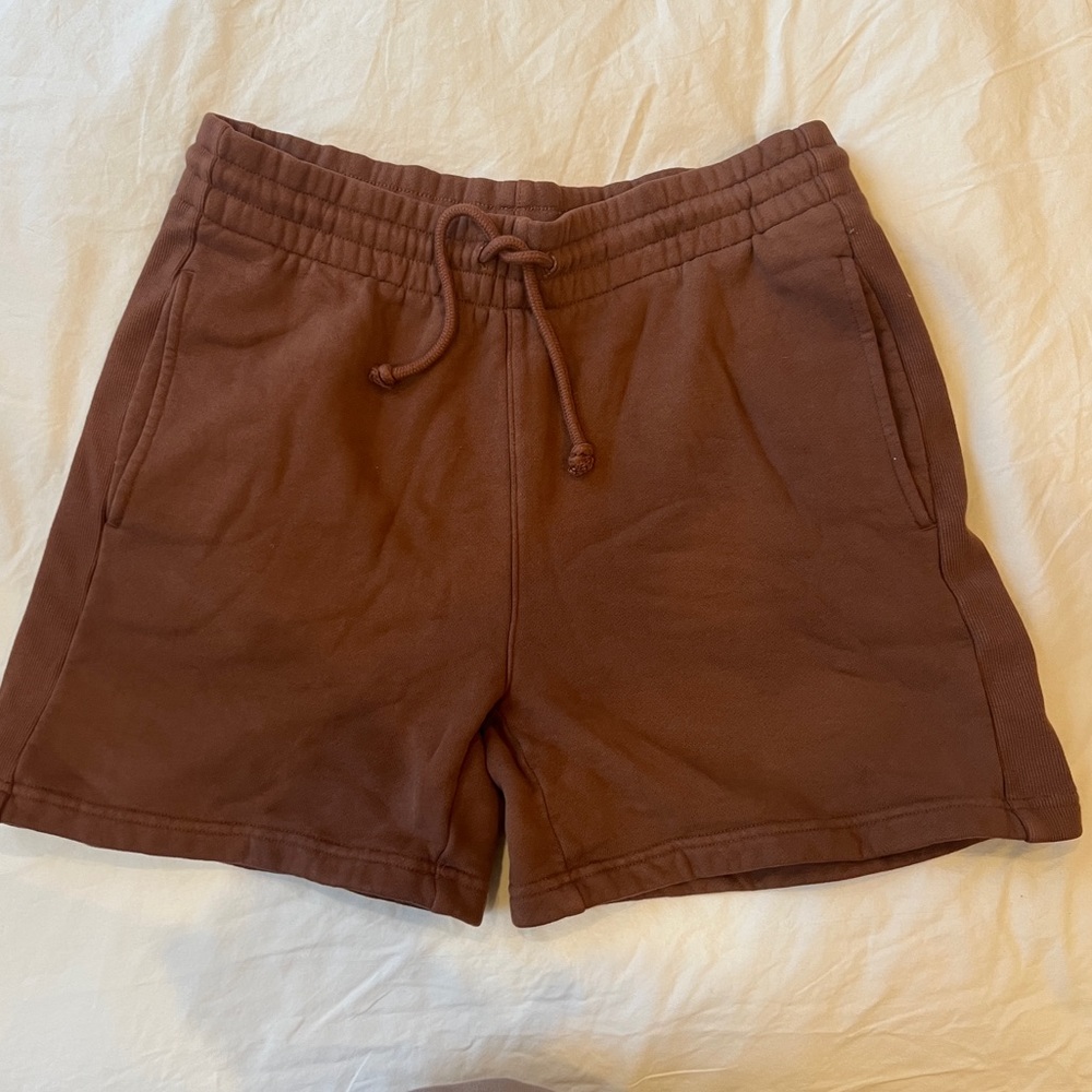 Aritzia sweat-shorts